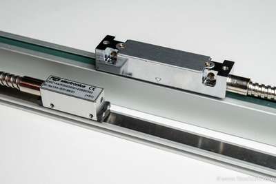 Magnetic vs. Optical Slim Scale Comparison Magnetic vs. Optical Slim Scale Comparison