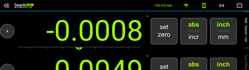 Fig. 2: The connect button while connected, here over WiFi TouchDRO main screen for the PM 935 Mill profile in the connected state, with green readouts, the connect button showing the WiFi icon, and the device-status button beside it